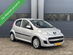 Peugeot 107 - 1.0-12V Sportium CarPlay Radio // Bwj 2011