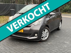 Toyota Verso S - 1.3 VVT-i Aspiration/Airco/Cruise/Pano/Navi/LMV/Trekhaak