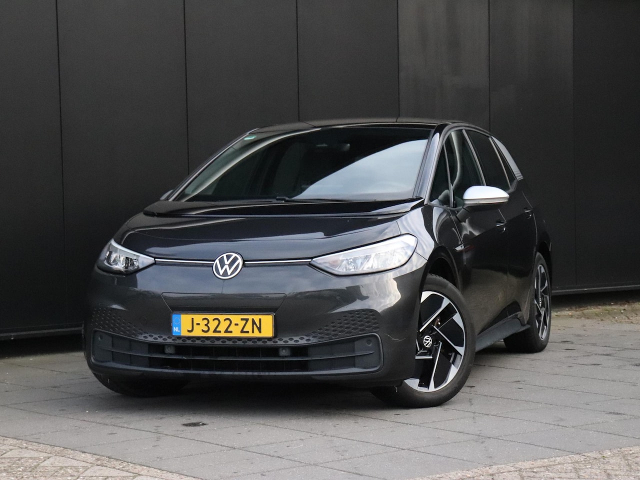 Volkswagen ID.3 - First 58 kWh | PDC | CRUISE | NAVI | APPLE CARPLAY | STOEL/STUURVERW. | - AutoWereld.nl