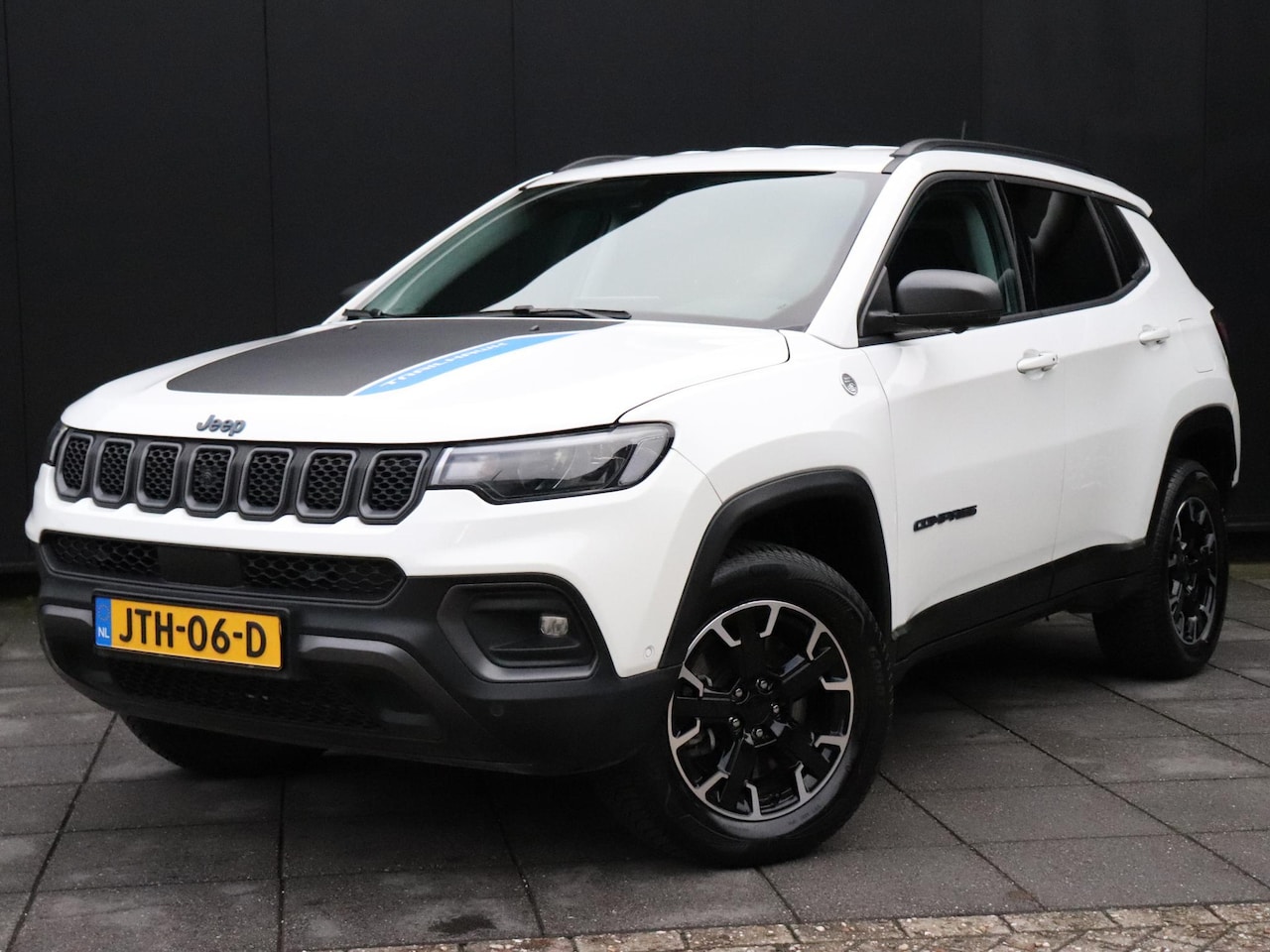 Jeep Compass - 4xe 240 Plug-in Hybrid Electric Trailhawk 4WD | CAMERA |LEDER | NAVi | LMV | PDC | ELECTR - AutoWereld.nl