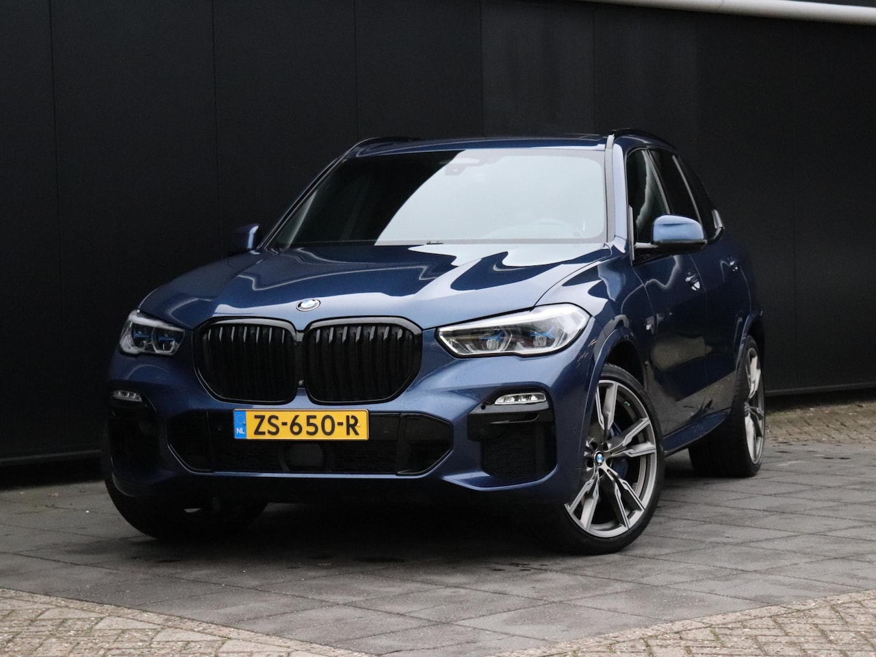 BMW X5 - xDrive40i High Executive | M SPORT | LEDER | PANO-DAK | 4W-BESTURING | MEMORY | H&K | 360° - AutoWereld.nl