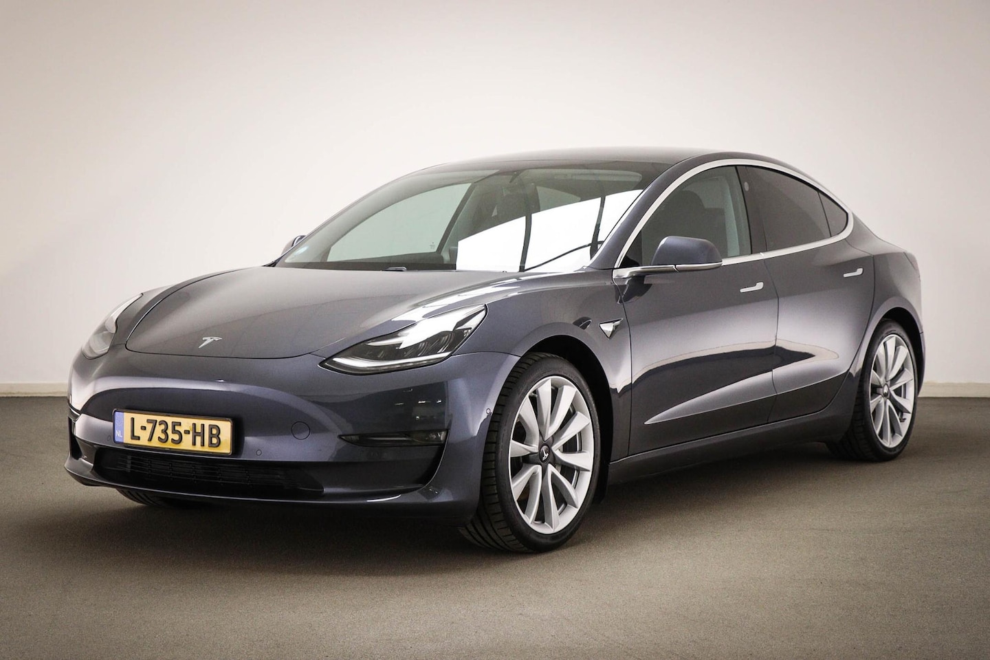 Tesla Model 3 - Long Range RWD Long Range AWD 75 kWh SOH 92% | PANORAMADAK | 19" - AutoWereld.nl