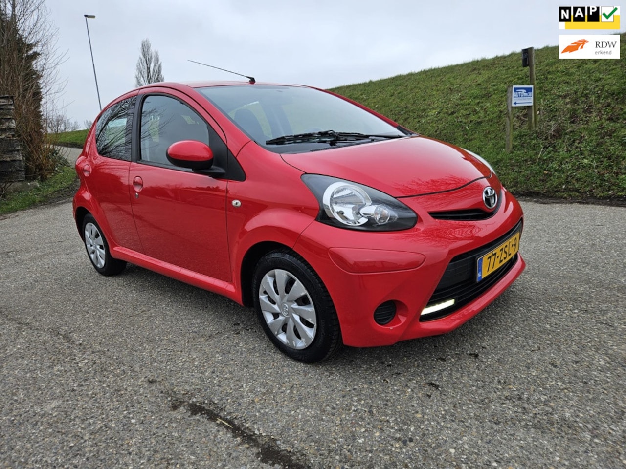 Toyota Aygo - 1.0 VVT-i Aspiration 1.0 VVT-i Aspiration,Led,Airco,Navi,NAP - AutoWereld.nl