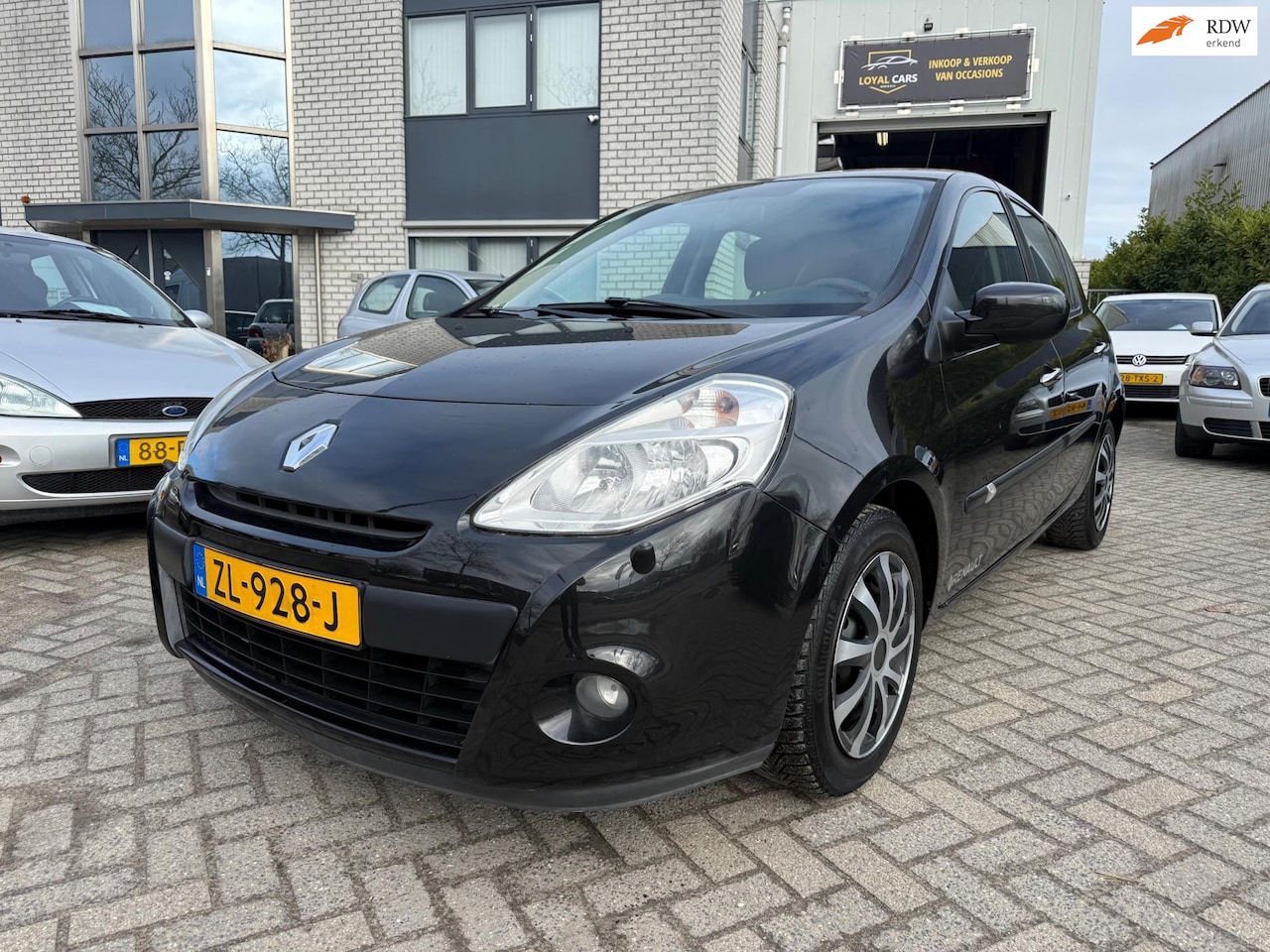 Renault Clio - 1.2 Sélection Business Airco Stoelverwarming - AutoWereld.nl