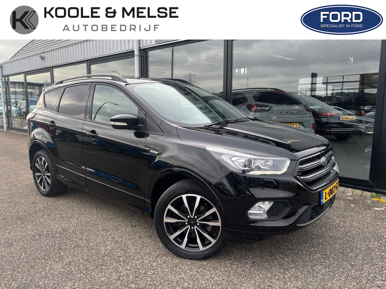 Ford Kuga - 1.5 EcoBoost 150PK 2WD ST Line, trekhaak - AutoWereld.nl