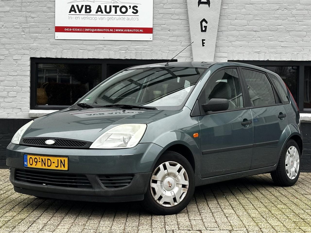 Ford Fiesta - 1.4-16V Ghia Airco Trekhaak APK t/m 15-1-2027 - AutoWereld.nl