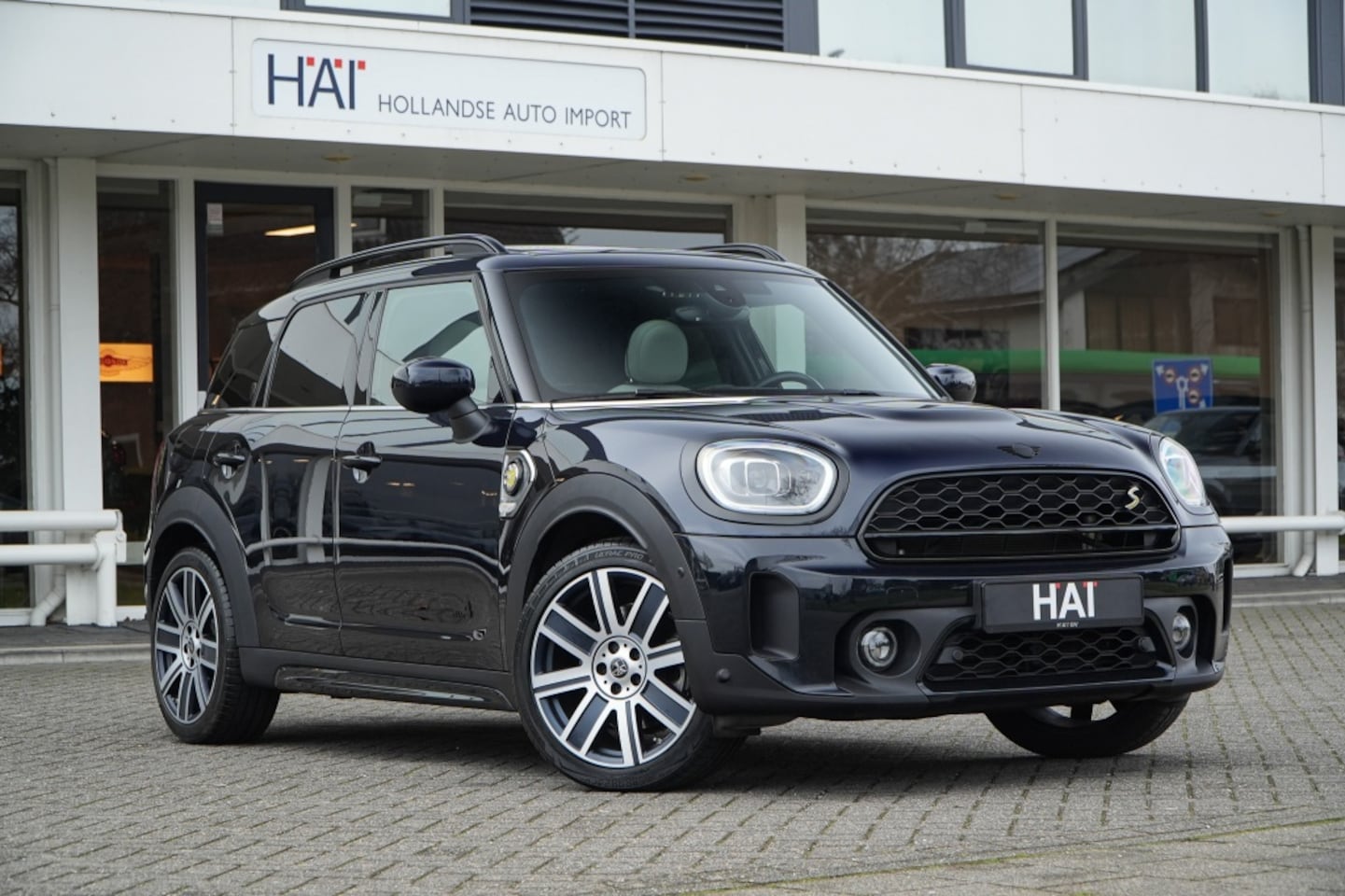 MINI Countryman - Mini 2.0 Cooper S E ALL4 I Pano I ACC I 19 inch - AutoWereld.nl