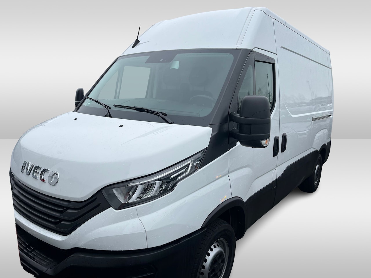 Iveco Daily - 35S21 3.0 210pk Hi-Matic Automaat Luchtvering Standkachel Led (wordt verwacht) - AutoWereld.nl