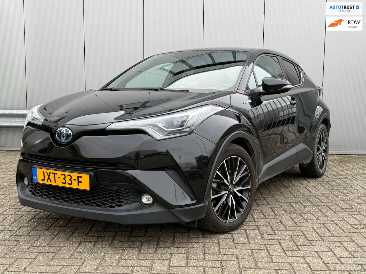 Toyota C-HR - 1.8 Hybrid Executive | Leder | Navigatie | Camera | Adaptieve Cruise Control | BOMVOL! - AutoWereld.nl