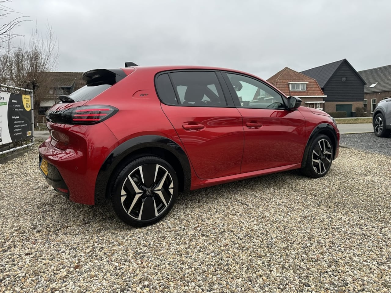 Peugeot 208 - 1.2 100PK GT-Line Navigatie