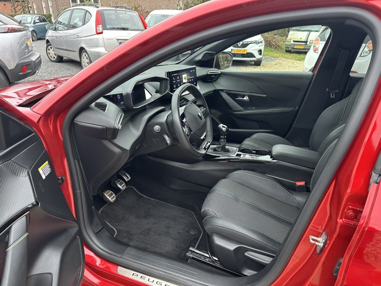 Peugeot 208 - 1.2 100PK GT-Line Navigatie