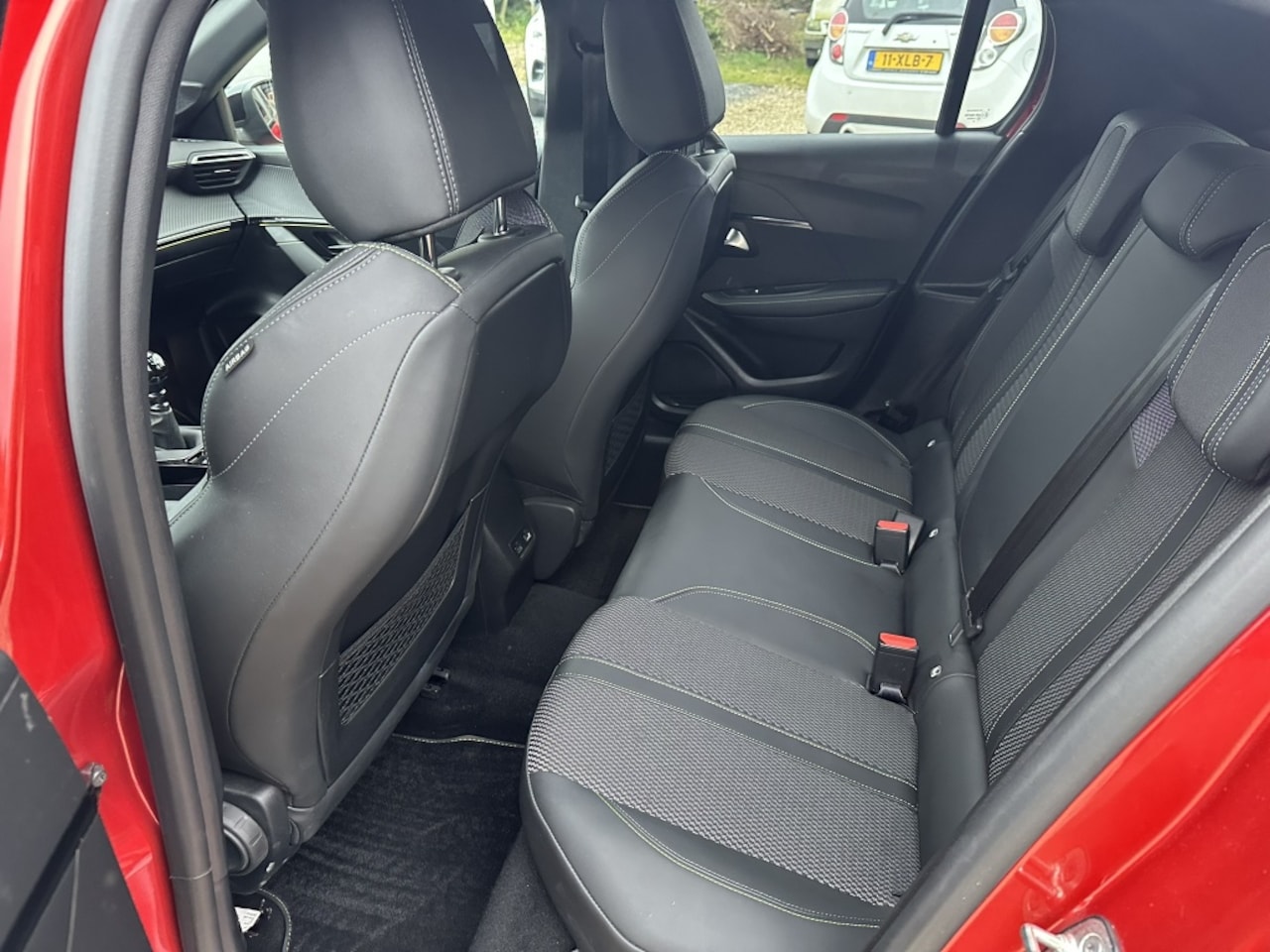 Peugeot 208 - 1.2 100PK GT-Line Navigatie