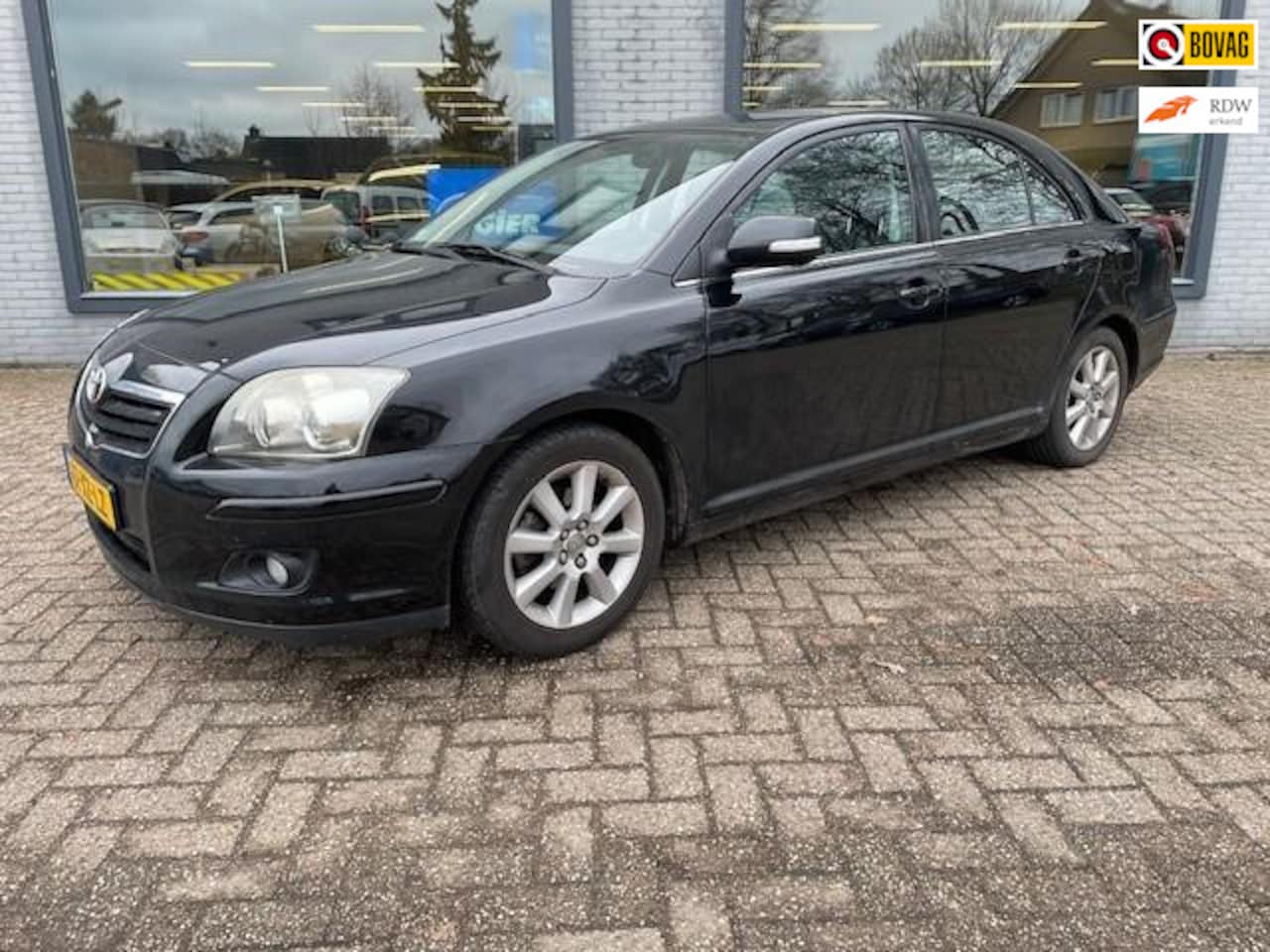 Toyota Avensis - 1.8 VVTi Luna Hatchback | Trekhaak | 118.000 km! - AutoWereld.nl
