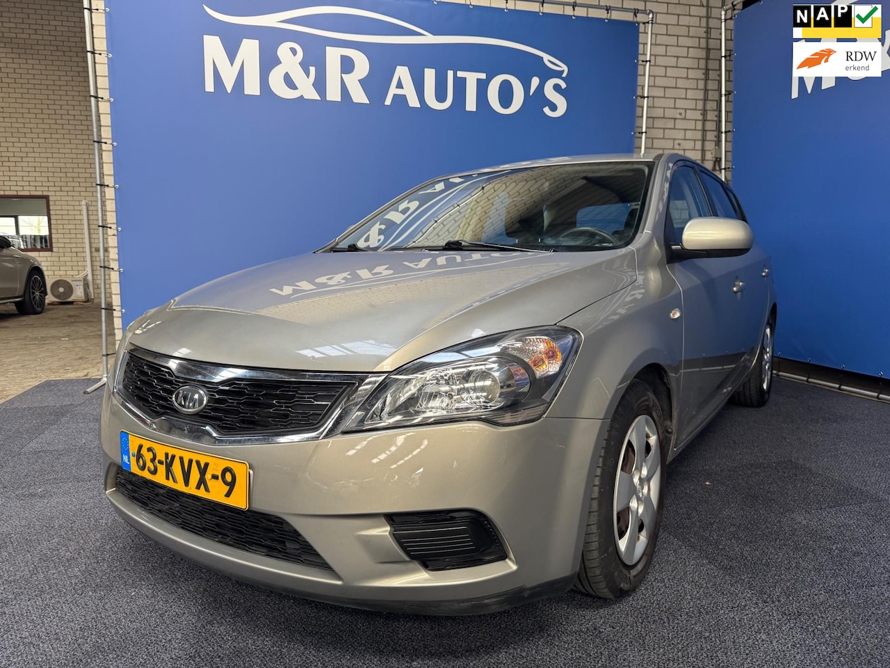 Kia Cee'd - 1.4 CVVT X-tra 1.4 CVVT X-tra - AutoWereld.nl