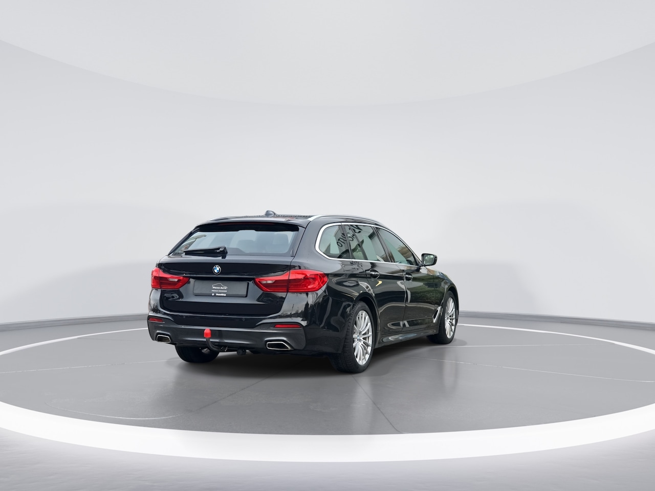 BMW 5-serie Touring - 520d High Executive |CLIMA|PANORAMADAK|LEDER|FULL LED|ELEK ACHTERKLEP|TREKHAAK| 4491 - AutoWereld.nl