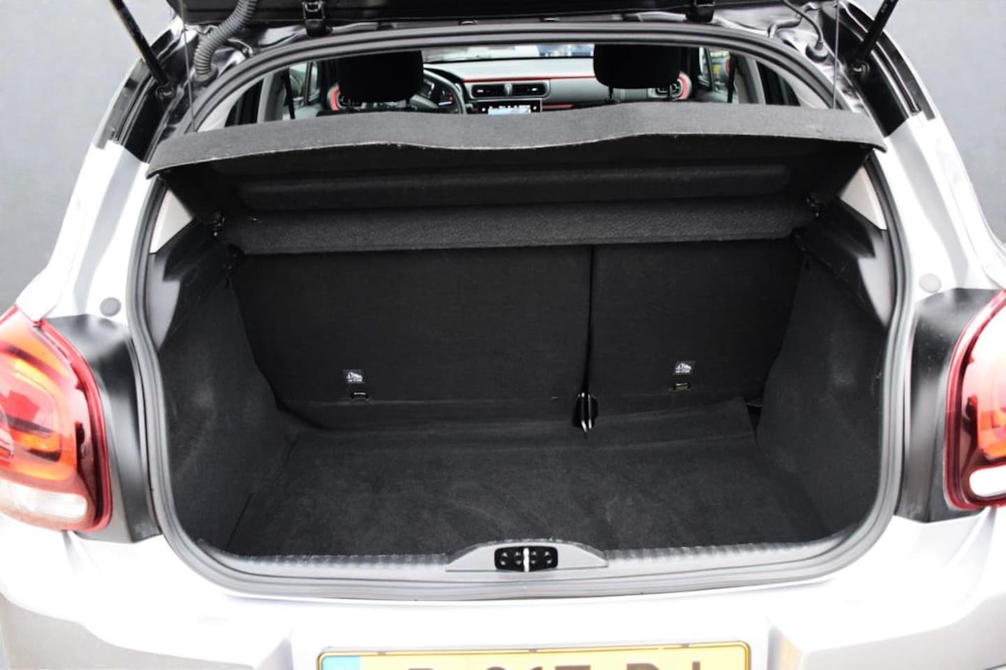 Citroën C3 - 1.2 PureTech C-Series, BTW auto,NAP, Apple car play, Lichtmetalen velgen, Cruise control,