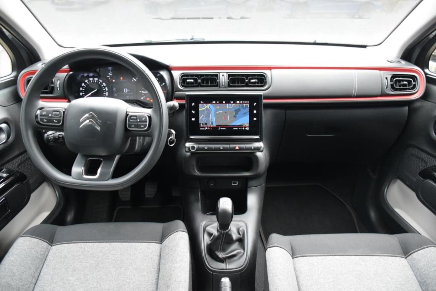 Citroën C3 - 1.2 PureTech C-Series, BTW auto,NAP, Apple car play, Lichtmetalen velgen, Cruise control,