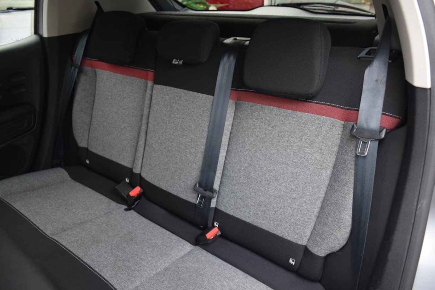 Citroën C3 - 1.2 PureTech C-Series, BTW auto,NAP, Apple car play, Lichtmetalen velgen, Cruise control,