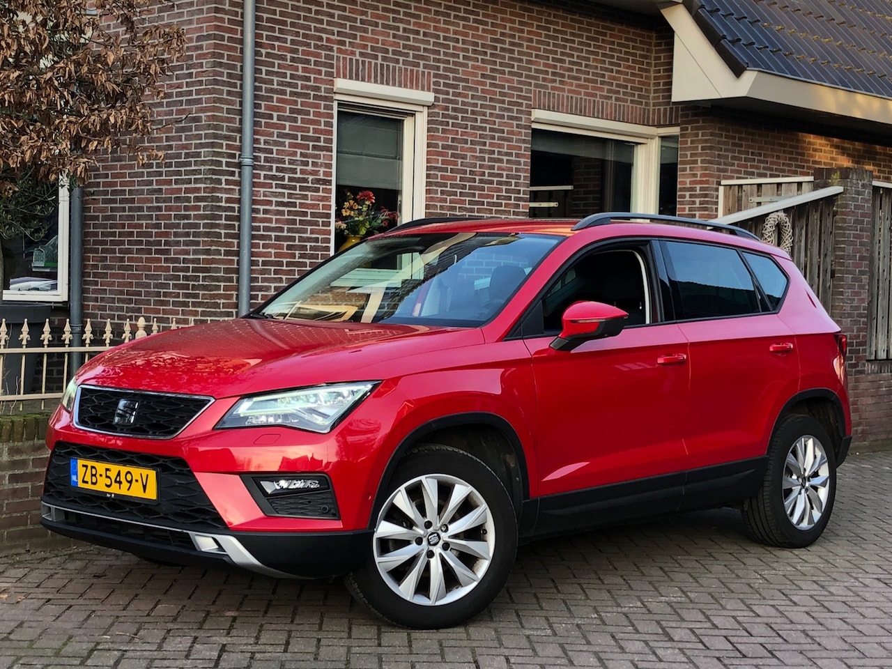 SEAT Ateca - 1.5 TSI Style Automaat, stoelverw, LED, trekhaak, panoramadak - AutoWereld.nl