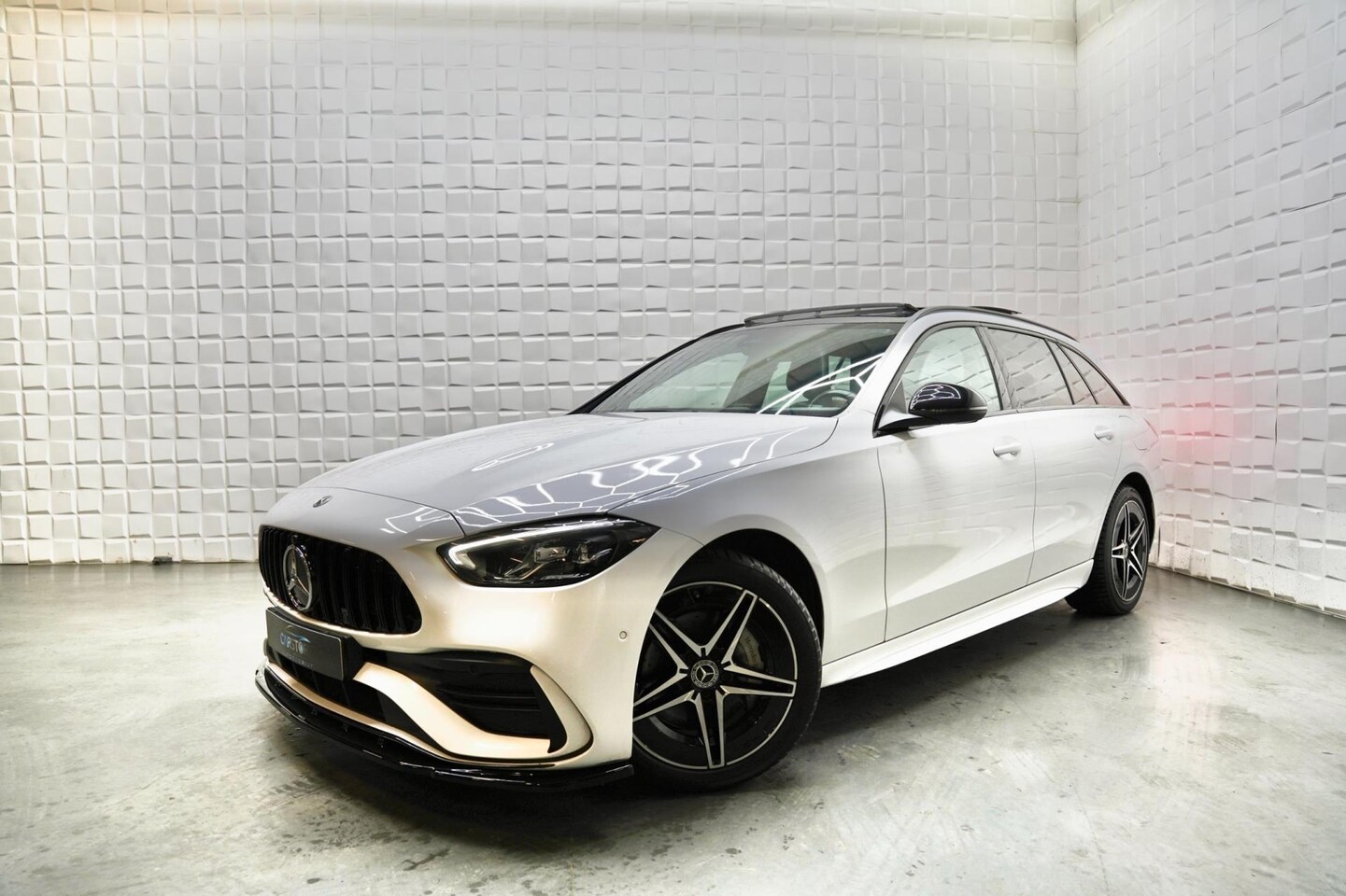 Mercedes-Benz C-klasse Estate - 300 e AMG NIGHT PANO SFEER - AutoWereld.nl