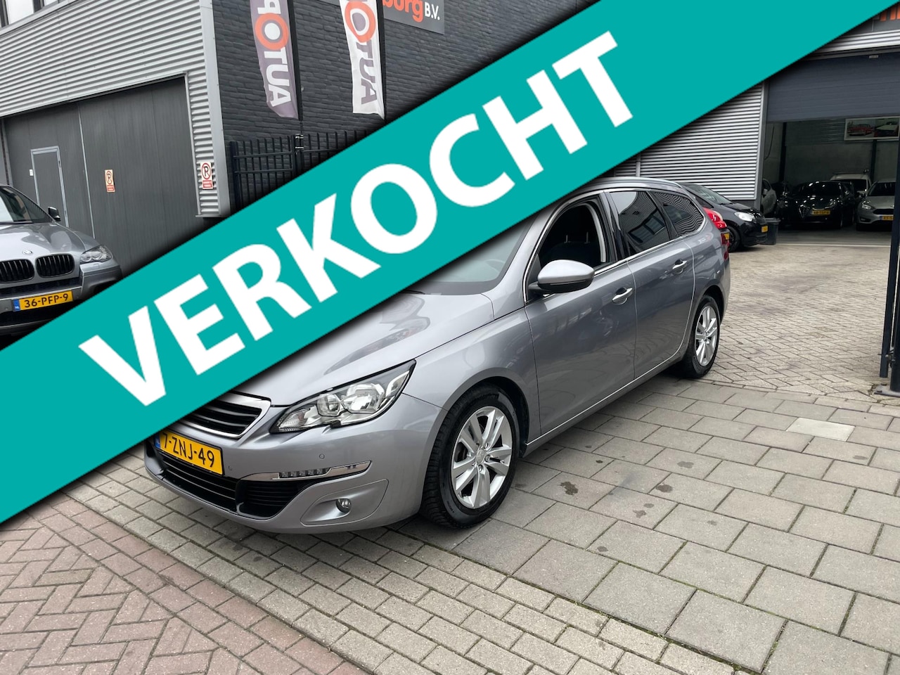 Peugeot 308 SW - 1.2 PureTech Blue Lease Executive 2e Eig! NAP APK - AutoWereld.nl