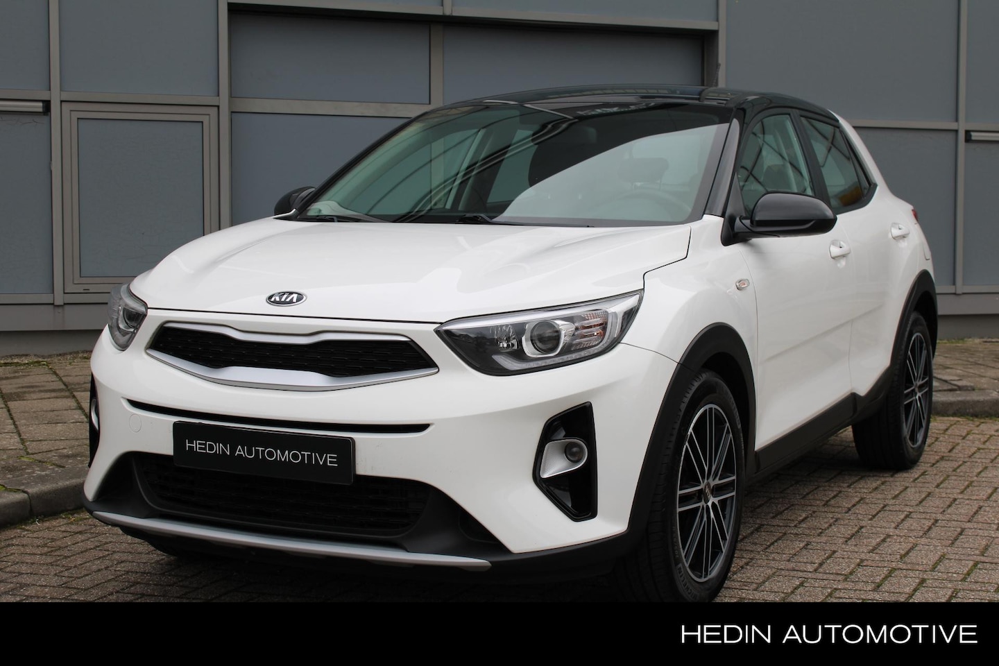 Kia Stonic - 1.0 T-GDi ComfortPlusLine Navigator let op 120 pk uniek!! l Navigatie l Camera l Airco l t - AutoWereld.nl