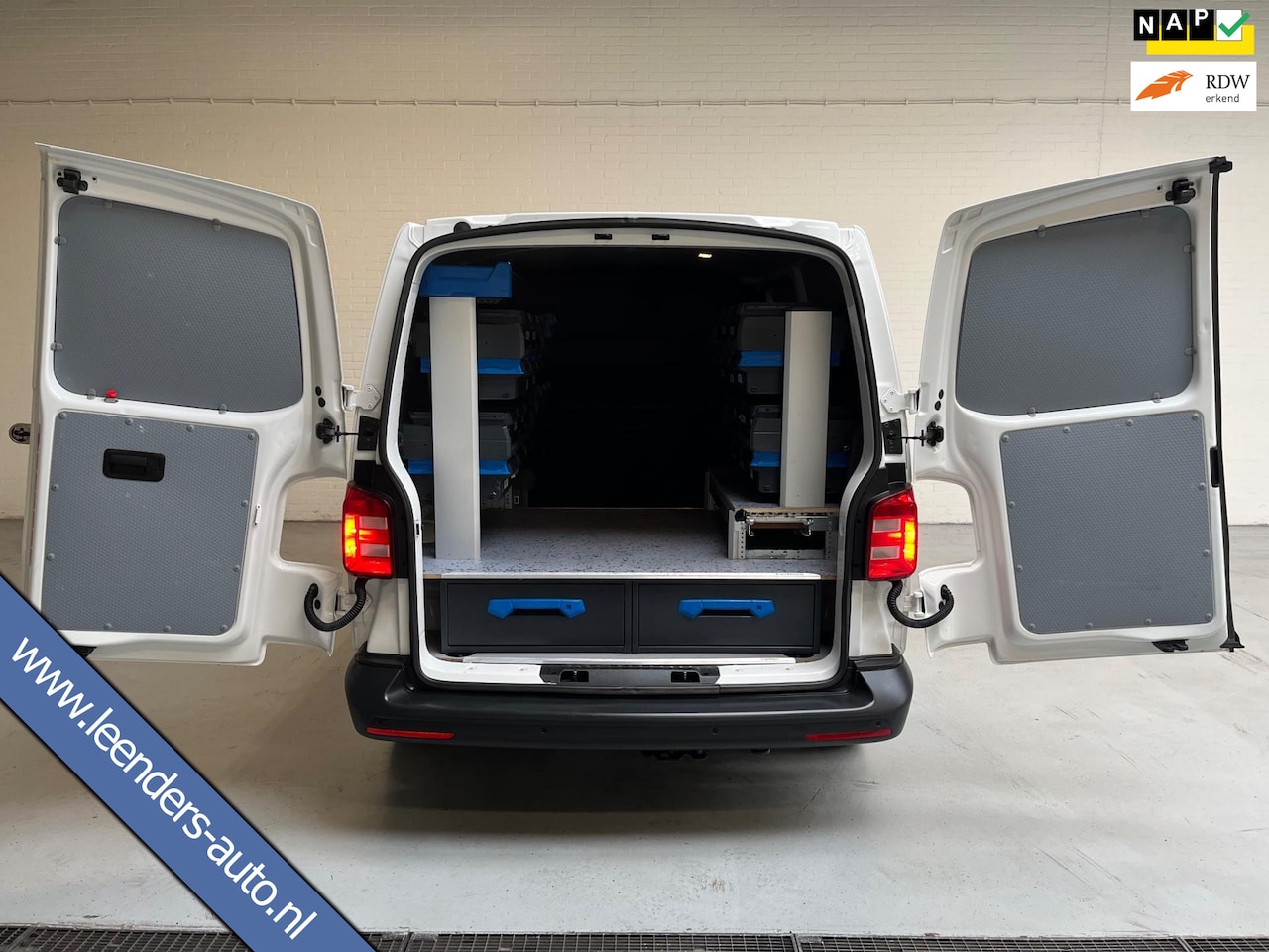 Volkswagen Transporter - Servicewagen 2.0 TDI 100pk euro6 L1H1 Comfortline Airco, CruiseControl, Sortimo Inrichting - AutoWereld.nl