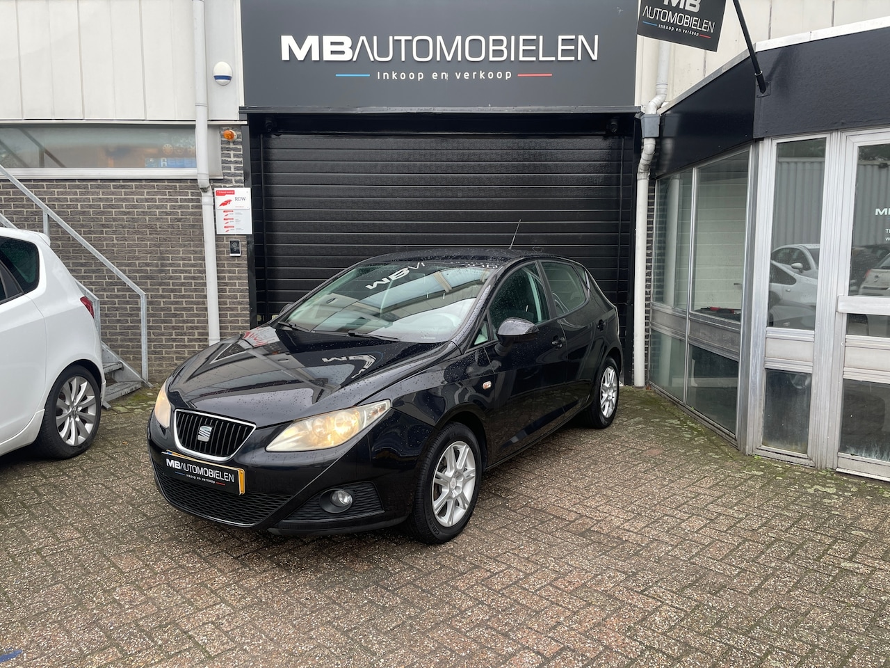 SEAT Ibiza - 1.2 Style/5 deurs/Zwart/Lm-velgen/Apk/Airco/Stoelverwarming! - AutoWereld.nl