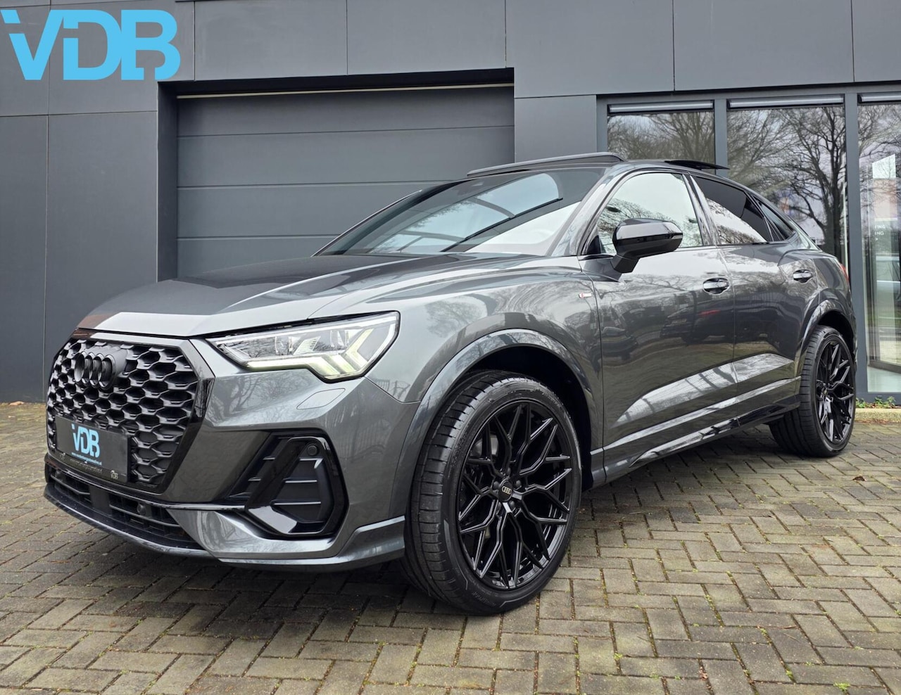 Audi Q3 Sportback - 35 TFSI S-Line MATRIX PANO SONOS BOMVOL!! - AutoWereld.nl