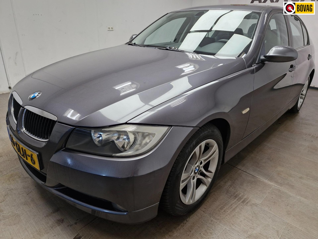 BMW 3-serie - 320i Business Line AUTOMAAT ! GARANTIE ! NIEUWE APK ! - AutoWereld.nl