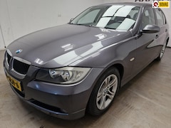 BMW 3-serie - 320i Business Line AUTOMAAT GARANTIE NIEUWE APK