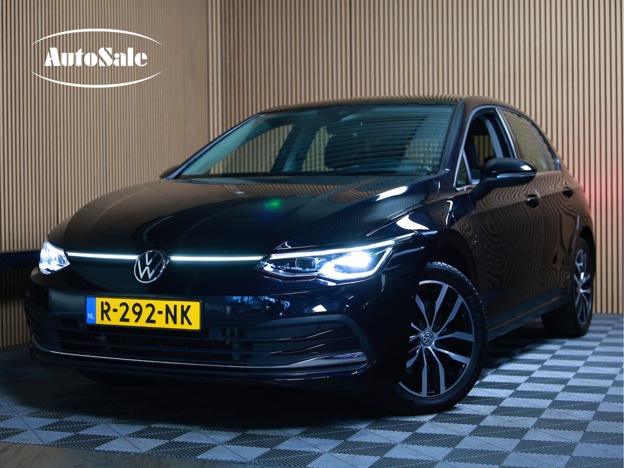 Volkswagen Golf - 1.4 eHybrid Style PANO CARPLAY ACC CAMERA THAAK SFEER "22 - AutoWereld.nl