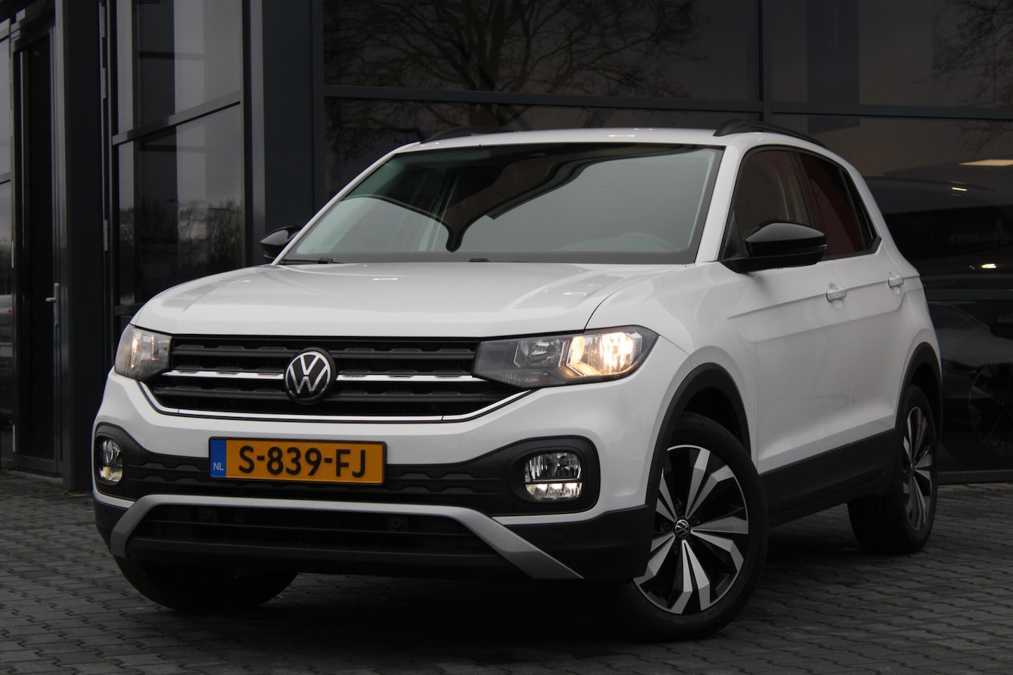 Volkswagen T-Cross - 1.0 TSI Life | Origineel NL | PDC voor en achter - AutoWereld.nl