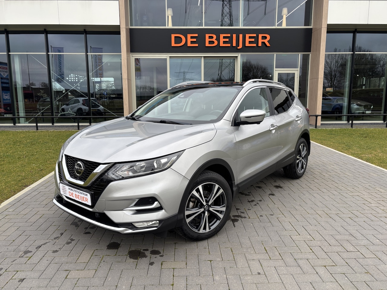 Nissan Qashqai - 1.3 DIG-T N-Connecta 360 camera I Trekhaak - AutoWereld.nl