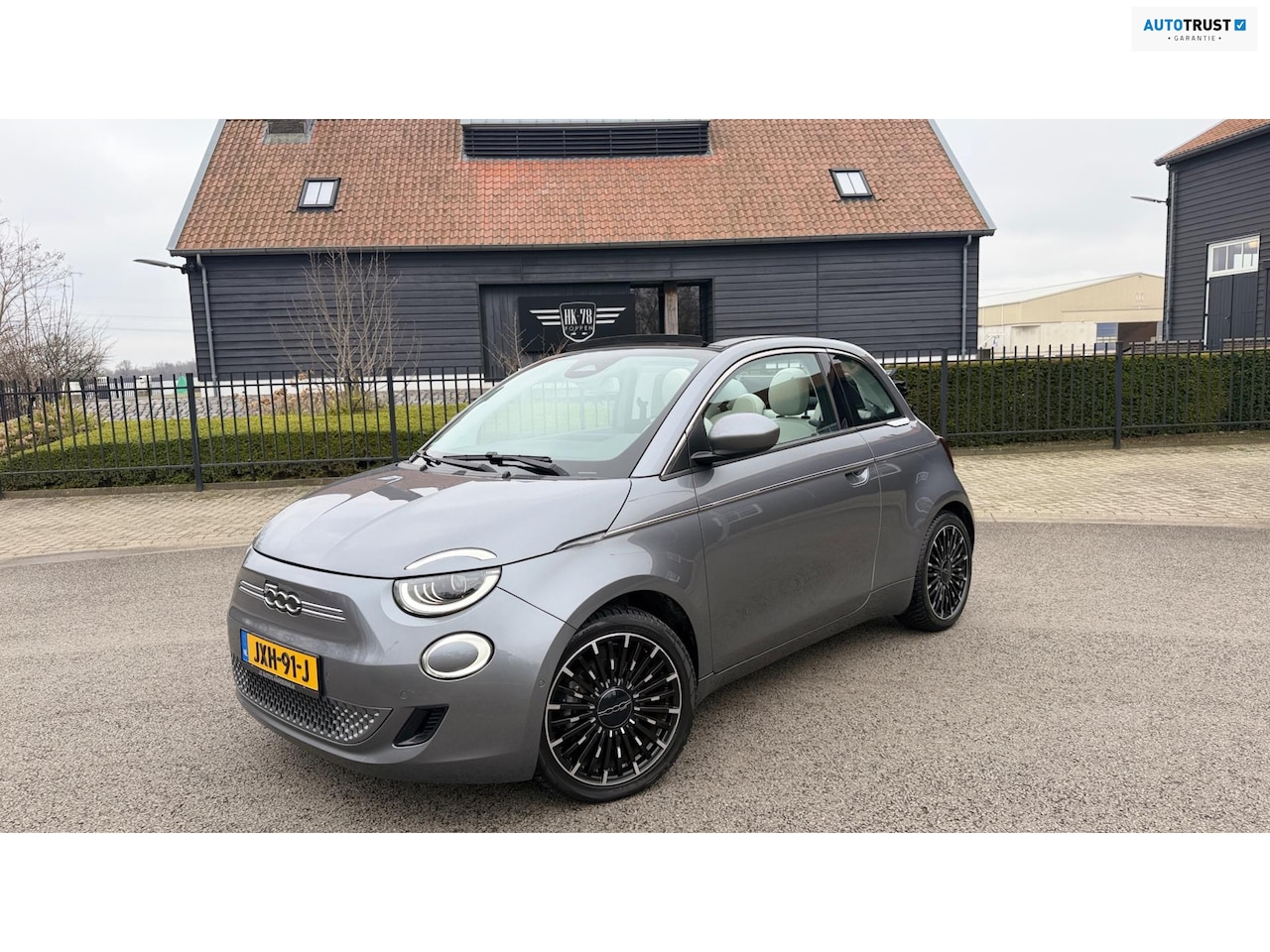 Fiat 500 C - La Prima 42 kW CABRIO CAMERA CARPLAY LEER NAVI LED-XENON - AutoWereld.nl