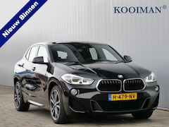 BMW X2 - sDrive20i High Executive 192 Pk Automaat M-pakket / Navigatie / PDC / Trekhaak afneembaar