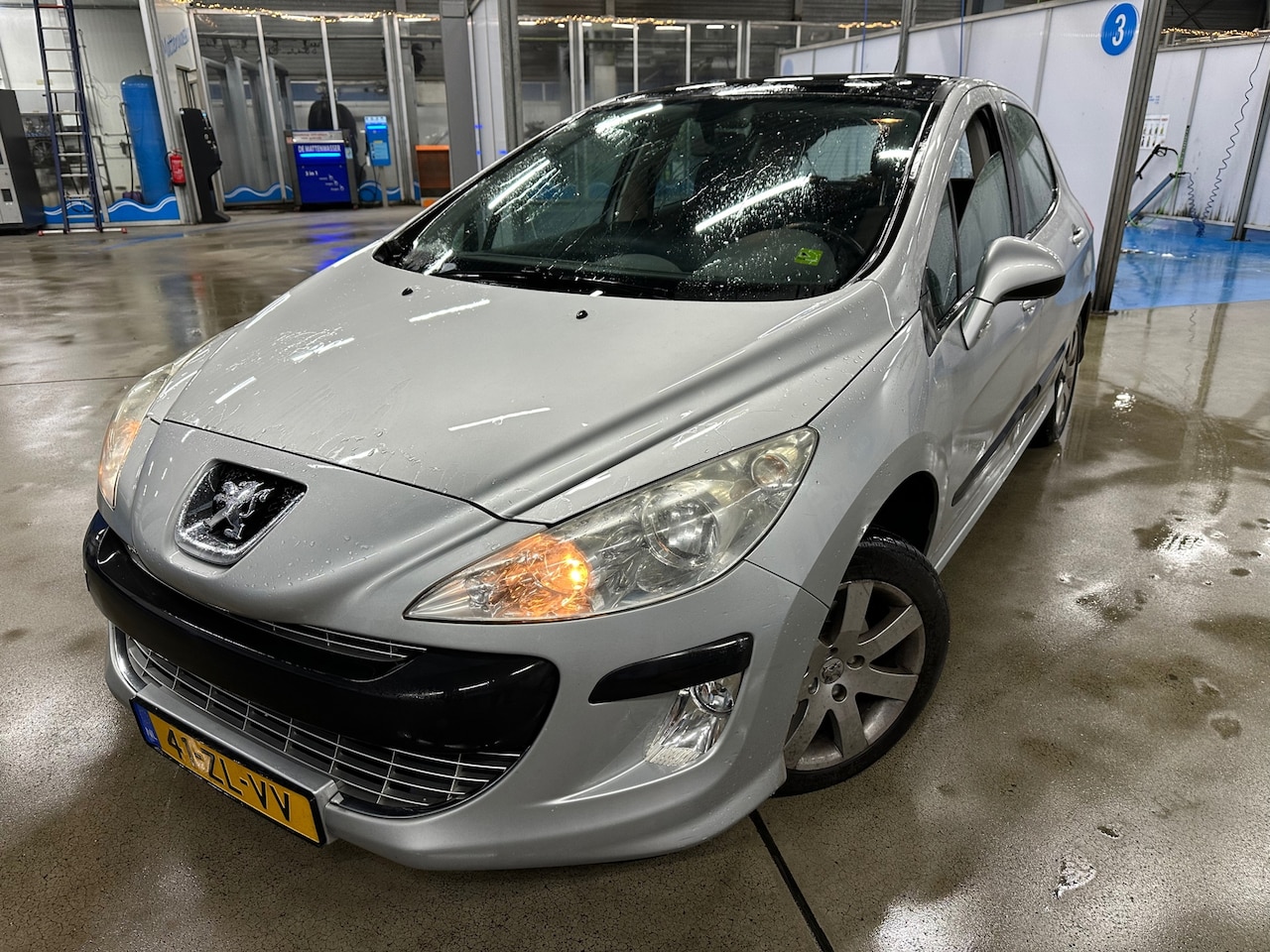 Peugeot 308 - MET AIRCO & JAAR APK! - AutoWereld.nl