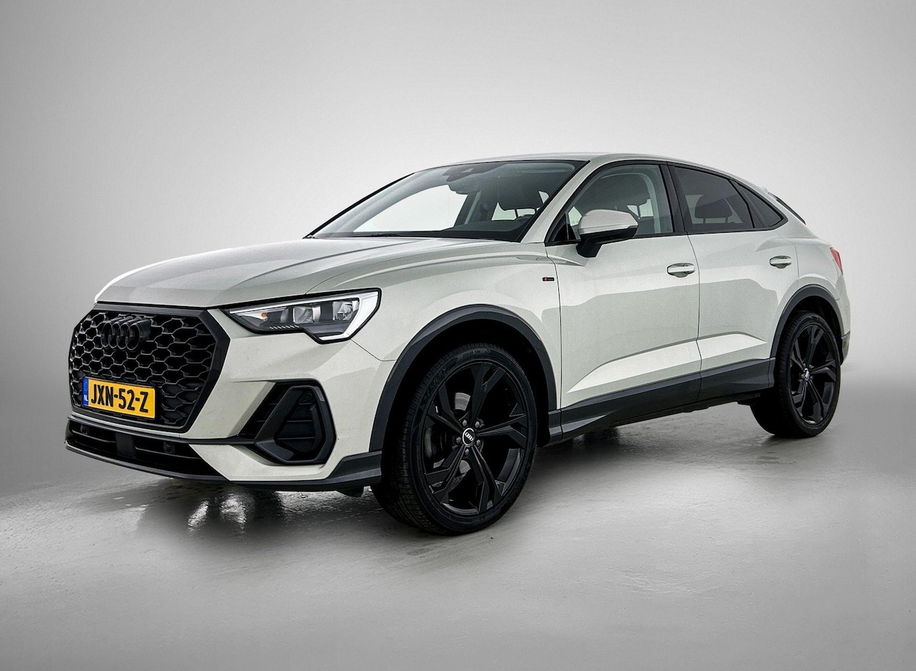 Audi Q3 Sportback - 35 TFSI S-LINE CAMERA | EL-ACHTERKLEP | 20" LMV | VIRTUAL - AutoWereld.nl