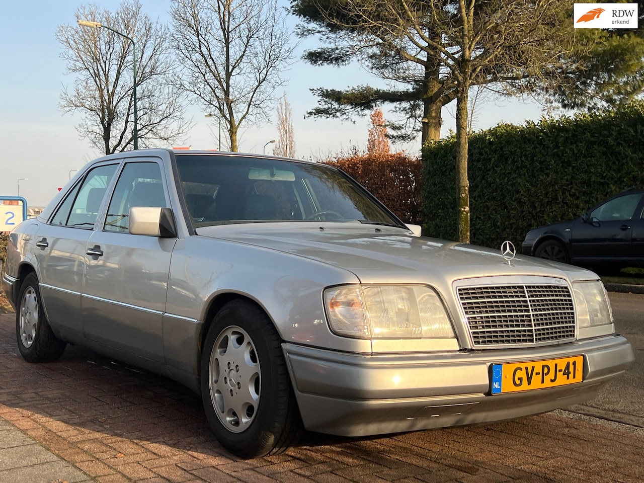 Mercedes-Benz E-klasse - 200 *NAP 213.496 km | Klassieke kwaliteit - AutoWereld.nl