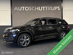 Skoda Kodiaq - 1.5 TSI Sportline Business MATRIX / PANO / DIGI DASH / CARPLAY / CANTON AUDIO / TREKHAAK