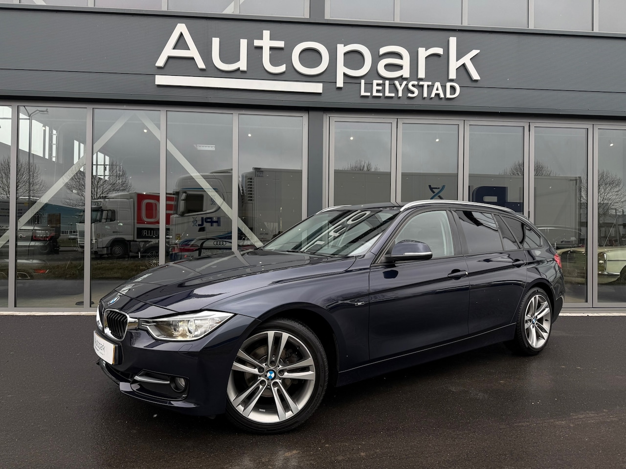 BMW 3-serie Touring - 316i Executive Sport 316i Executive Sport - AutoWereld.nl