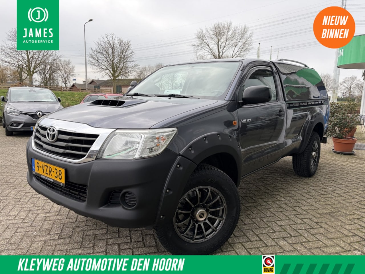 Toyota HiLux - 2.5 D-4D LX 2.5 D-4D LX , Carplay, Hartop, NL auto, Lagekm stand - AutoWereld.nl