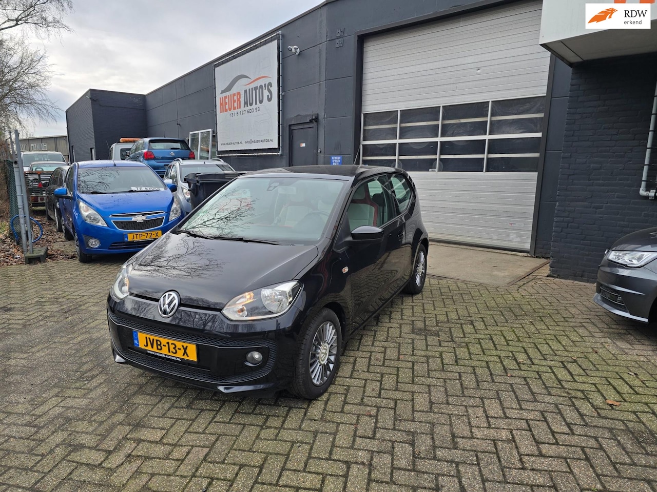 Volkswagen Up! - 1.0 75PK high up! BlueMotion Carplay beurt nw apk winterset extra - AutoWereld.nl