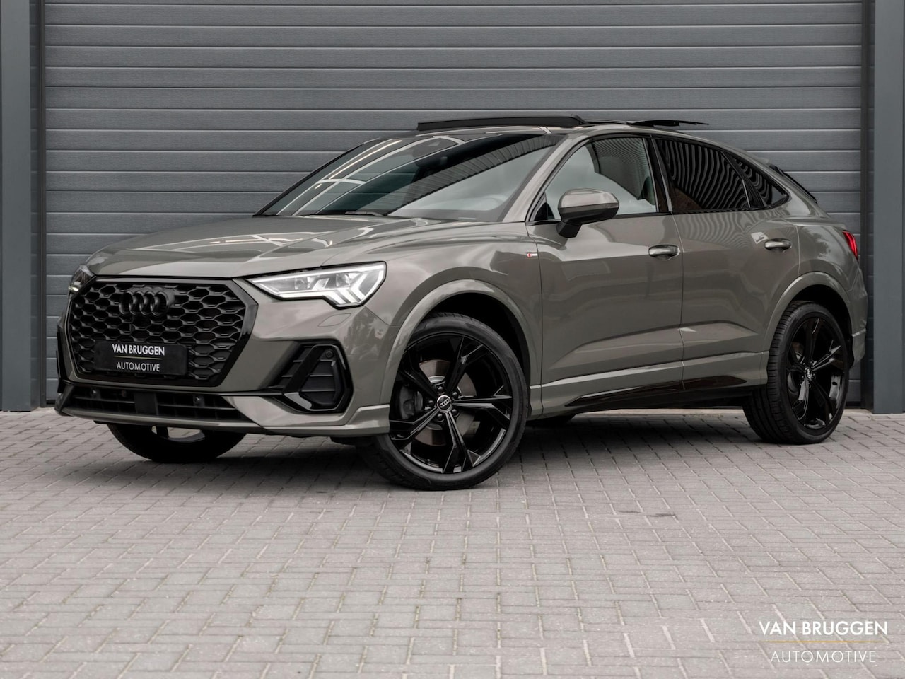 Audi Q3 Sportback - 35 TFSI S Edition Pano Keyless B&O Trekhaak ACC - AutoWereld.nl