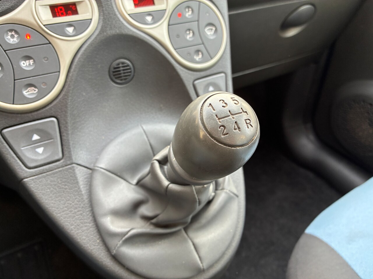 Fiat Panda - 1.2 Emotion Climate Control, Nieuwe Distributiekit en APK