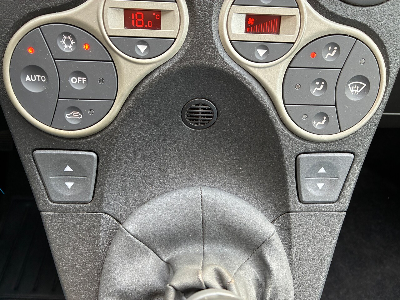 Fiat Panda - 1.2 Emotion Climate Control, Nieuwe Distributiekit en APK
