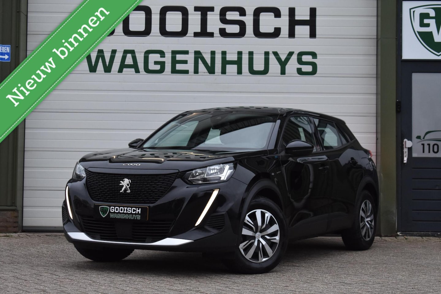 Peugeot e-2008 - EV Active 50 kWh | Carplay | DAB+ | Airco | - AutoWereld.nl