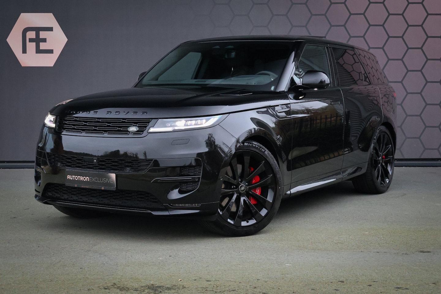 Land Rover Range Rover Sport - P510e First Edition | ADAPTIVE CRUISE | STOELVERWARMING & VERKOELING | MASSAGE | CARBON IN - AutoWereld.nl