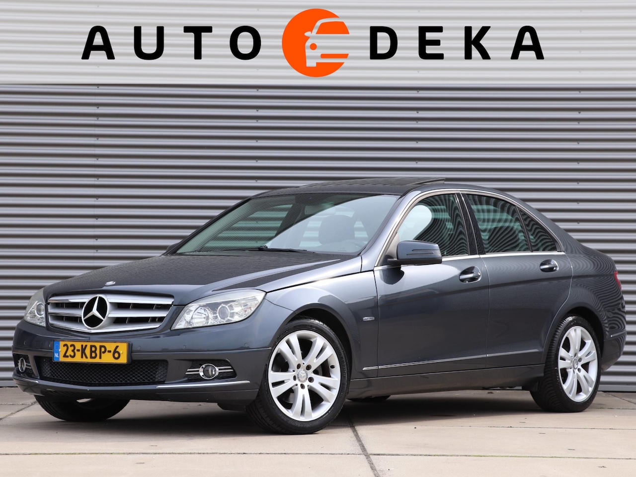 Mercedes-Benz C-klasse - 180 K Avantgarde Automaat *Schuifdak*Navigatie*Parkeersens.* - AutoWereld.nl
