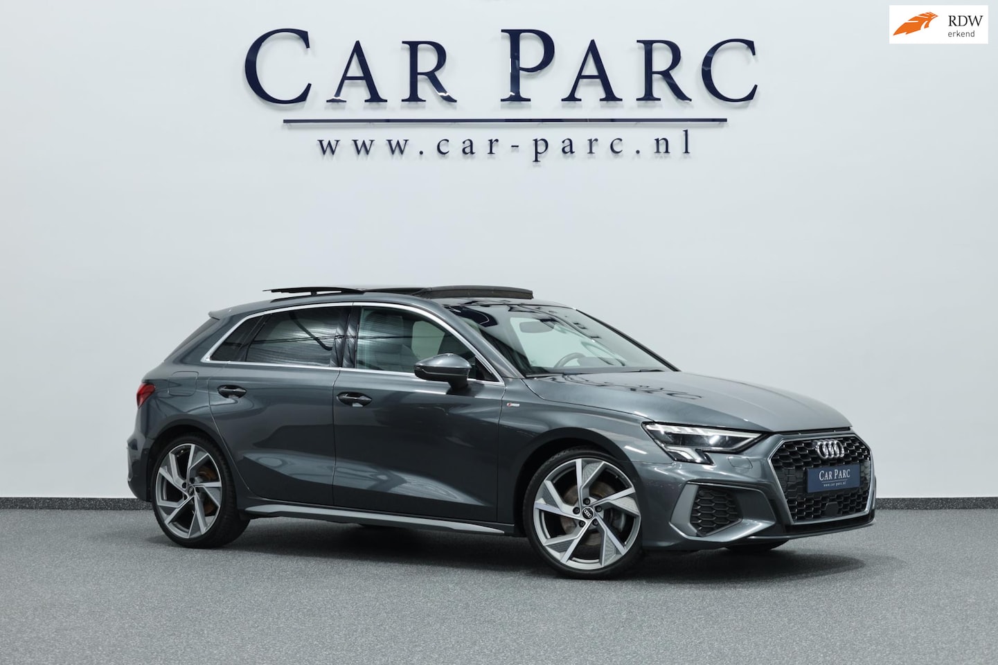 Audi A3 Sportback - 35 TFSI S edition S-LINE/LED/VIRTUAL/PANO/HALF LEDER+S.VERWARMING/LMV/CAM/LINE/ACC/ECC/12 - AutoWereld.nl